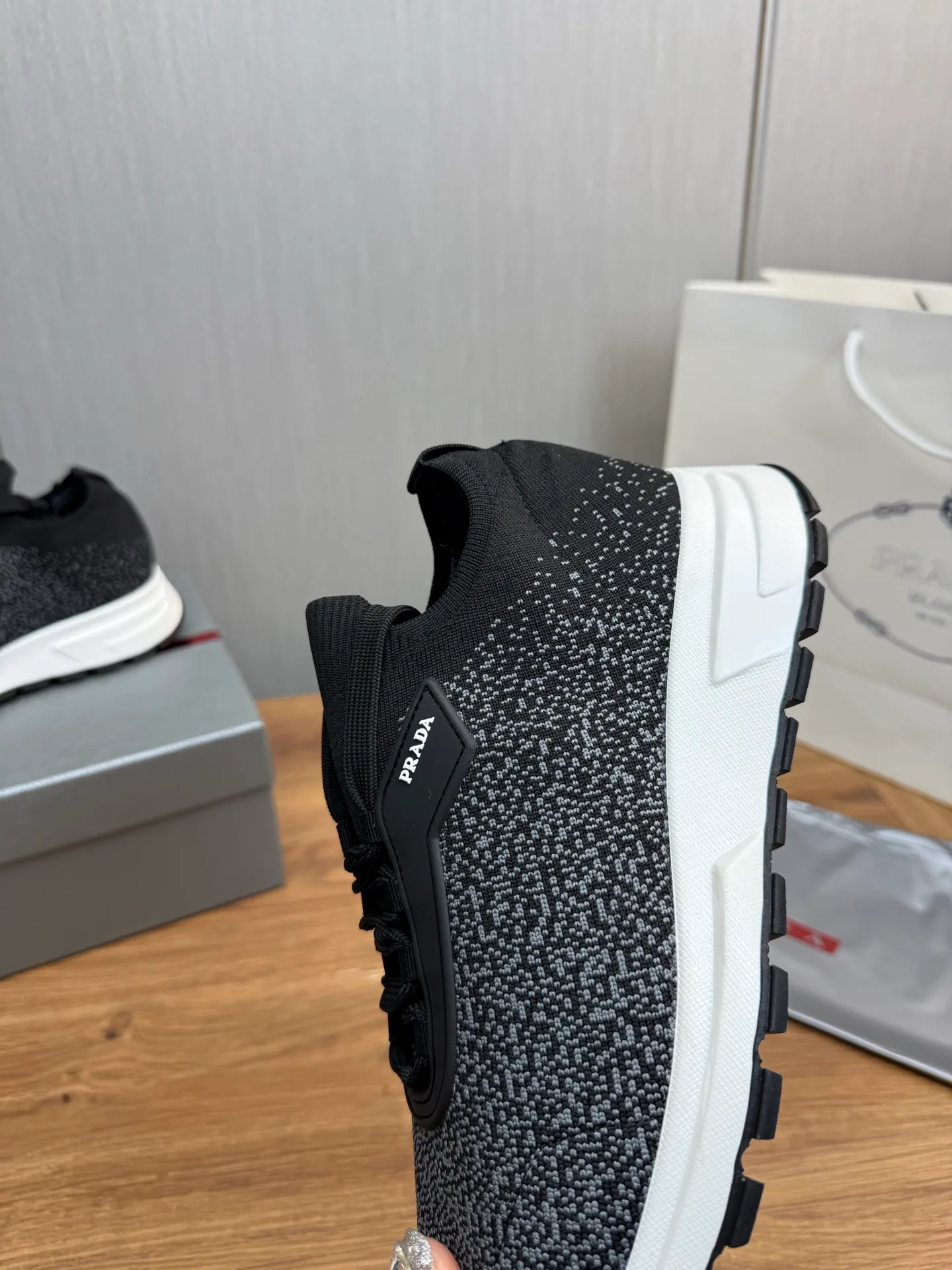 Men's shoes 💰500💰 [PRADA] Men's shoes are popular in the counter, official website is synchronized, 1 high-quality shipment ✔️Original fly-woven cowhide + cowhide lining, original original bottom, 38-45 (45 customized, non-refundable)